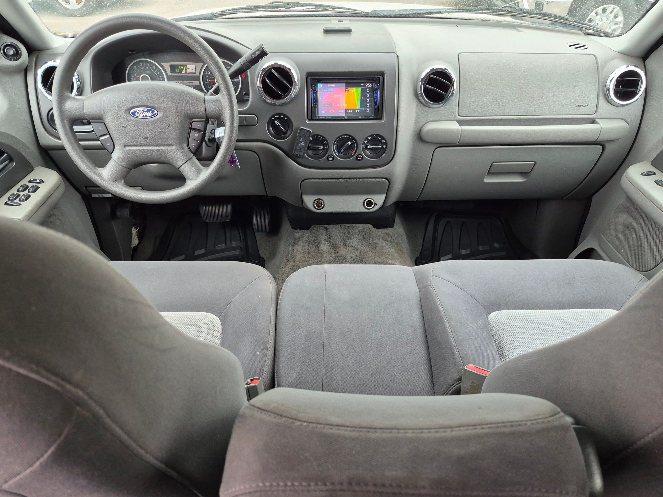 Used 2006 Ford Expedition XLS AWD/4WD image 25