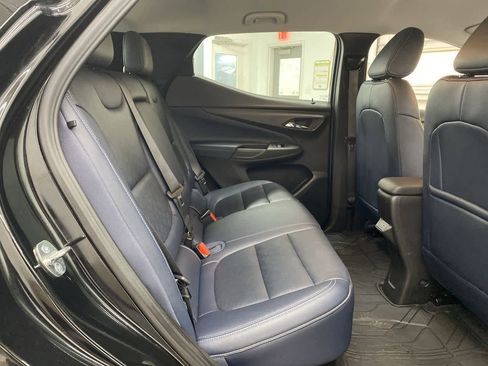 Used 2023 Chevrolet Bolt EUV LT w/ Convenience Package image 18