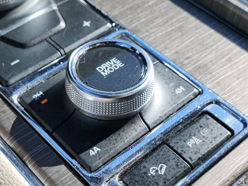 Used 2023 Ford Expedition Limited image 36