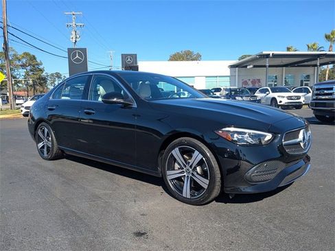 Used 2025 Mercedes-Benz C 300 Sedan image 3