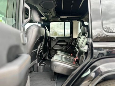 Used 2022 Jeep Wrangler Unlimited Sahara image 19