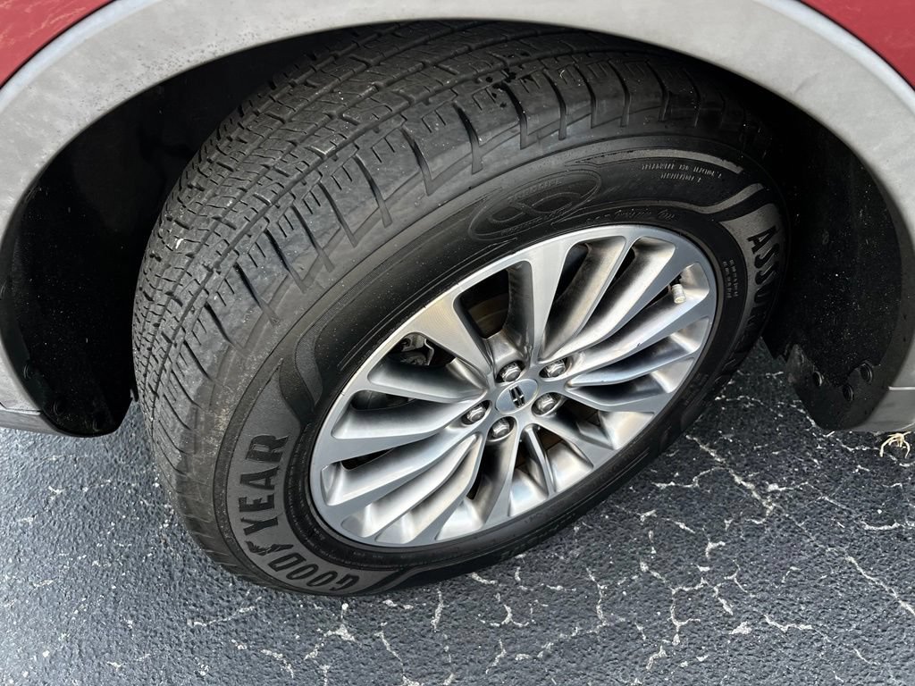 Used 2017 Lincoln MKX Select w/ Select Plus Package FWD image 15