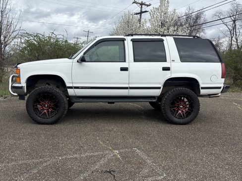 Used 1997 Chevrolet Tahoe 4WD w/ Preferred Equipment Group 3 image 8
