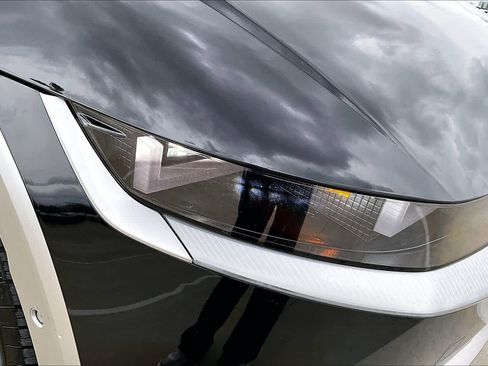 Certified 2023 Hyundai Ioniq 5 Limited image 26