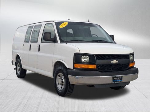 Used 2014 Chevrolet Express 2500 w/ Cold Climate Package image 7