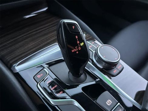 Used 2020 BMW 530i image 18