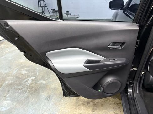 Used 2023 Nissan Kicks SR w/ SR Premium Package image 11