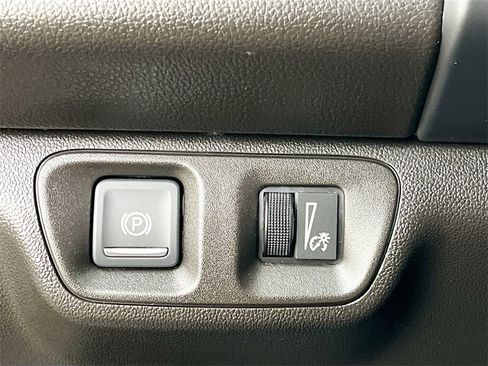 Used 2022 GMC Acadia AT4 w/ Preferred Package image 10