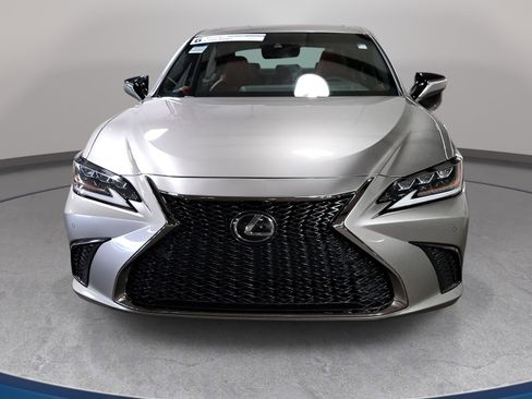 Used 2019 Lexus ES 350 F Sport w/ Accessory Package FWD image 2