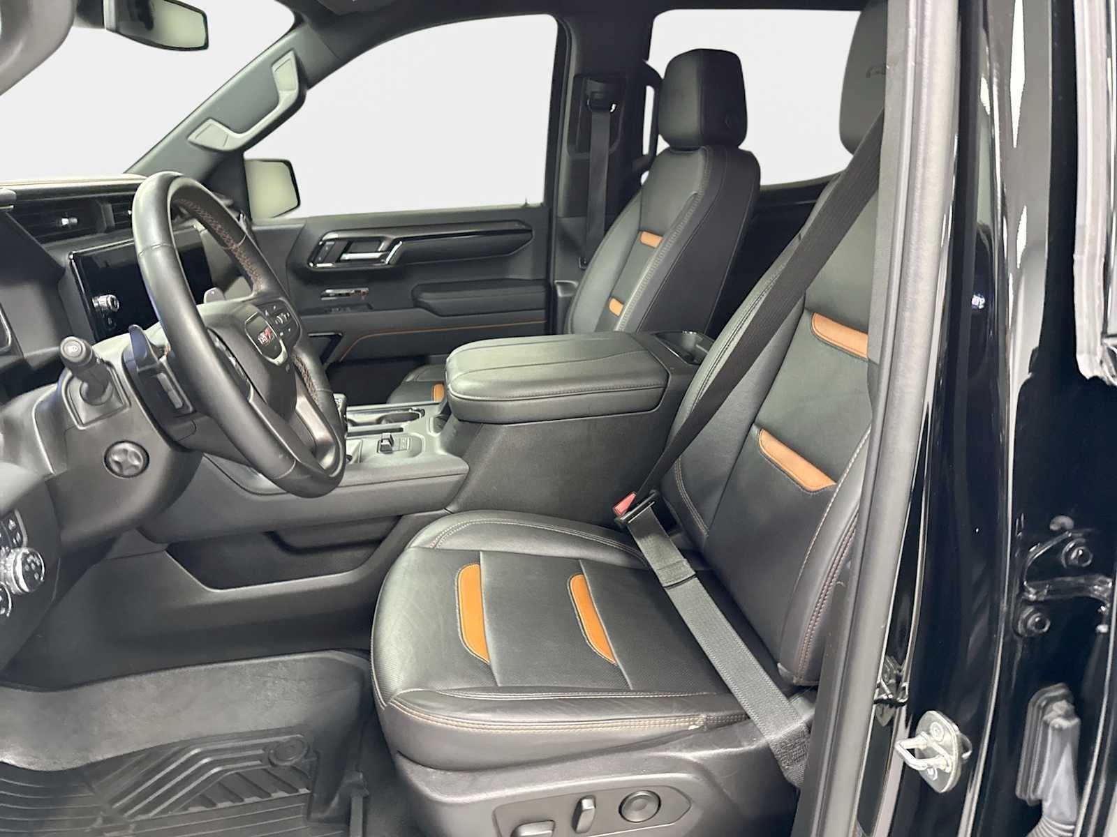 Used 2023 GMC Sierra 1500 AT4 w/ AT4 Premium Package AWD/4WD image 13