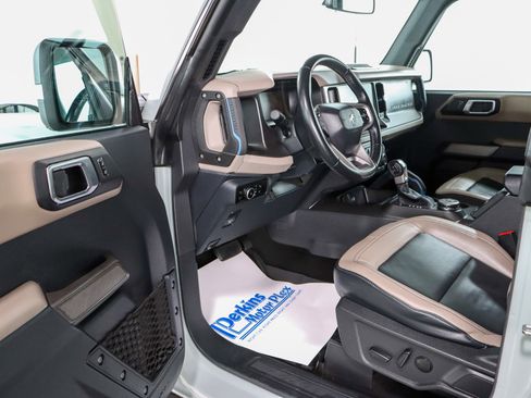 Used 2023 Ford Bronco Wildtrak AWD/4WD image 3