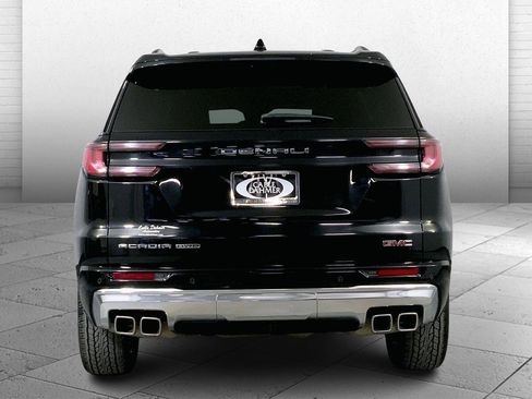 Used 2024 GMC Acadia Denali w/ Super Cruise Package image 3