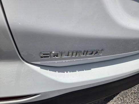 Used 2023 Chevrolet Equinox LS w/ LS Convenience Package FWD image 11
