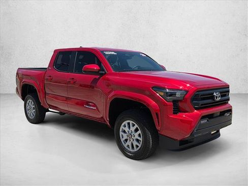 Used 2025 Toyota Tacoma SR5 AWD/4WD image 3