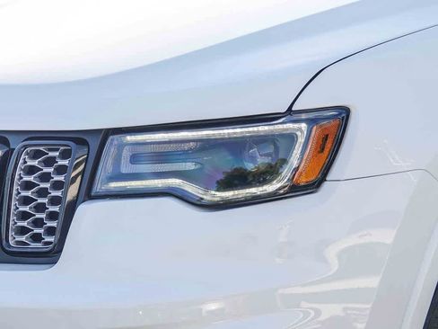 Certified 2021 Jeep Grand Cherokee Laredo X image 8