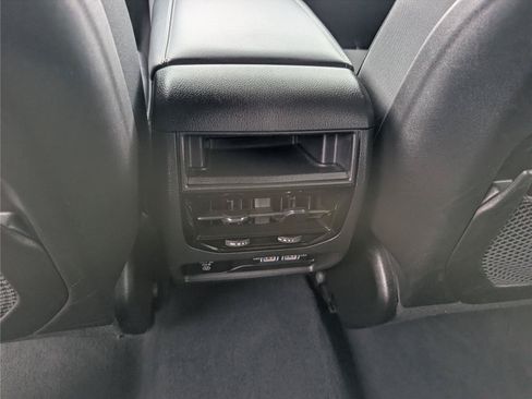 Used 2023 Jeep Grand Cherokee Altitude AWD/4WD image 20