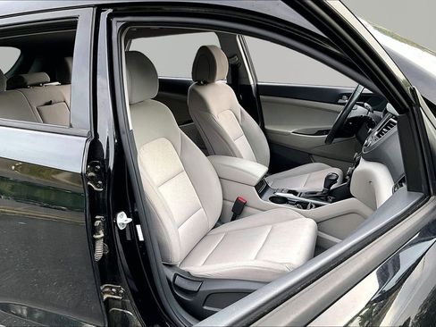 Used 2018 Hyundai Tucson Value w/ Cargo Package FWD image 20