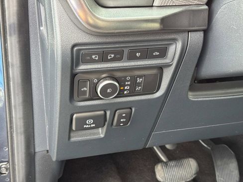 Used 2022 Ford F150 Platinum w/ Equipment Group 701A High AWD/4WD image 32