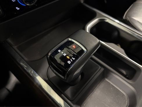 Used 2023 Chevrolet Silverado 1500 High Country w/ Technology Package AWD/4WD image 35