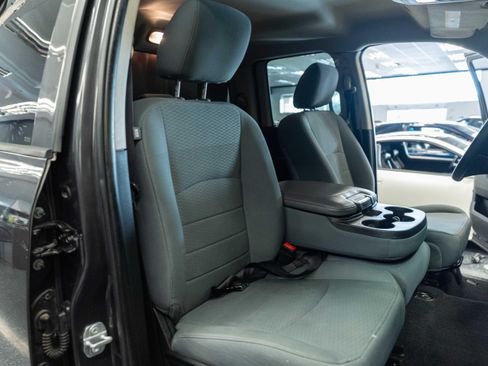 Used 2018 RAM 1500 Express RWD image 14