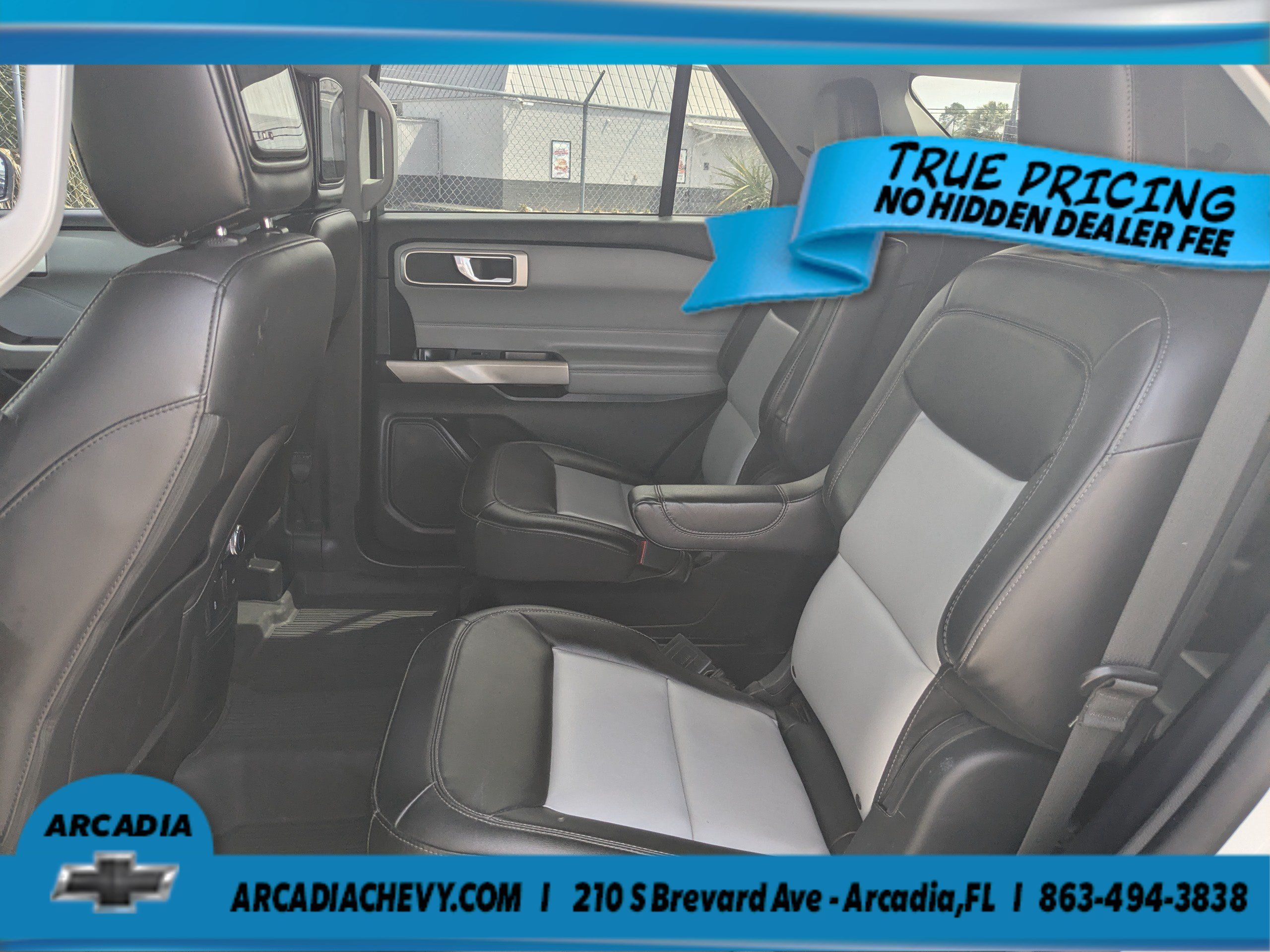 Used 2023 Ford Explorer XLT w/ Equipment Group 202A RWD image 13