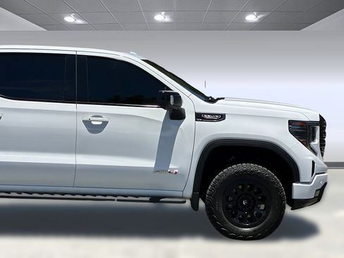 Used 2023 GMC Sierra 1500 AT4 w/ Technology Package AWD/4WD image 34