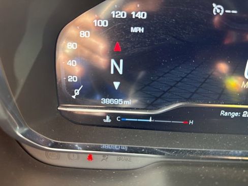 Used 2024 GMC Yukon AT4 w/ AT4 Premium Plus Package image 7