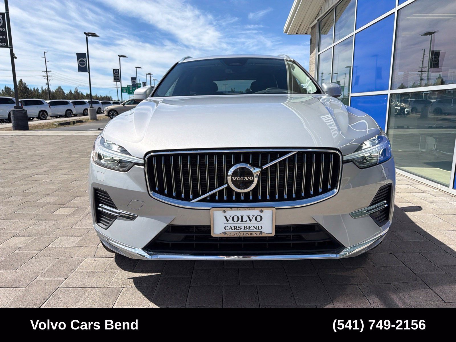 Used 2023 Volvo XC60 B5 Ultimate w/ Climate Package AWD/4WD image 3