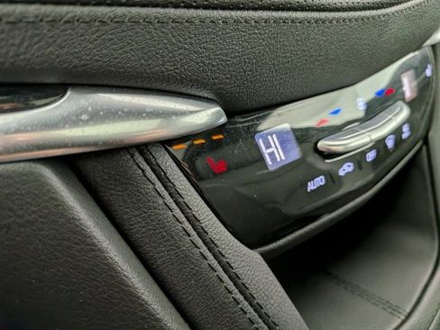 Certified 2025 Cadillac XT5 Premium Luxury w/ LPO, Floor Liner Package image 10