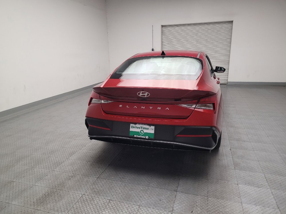Used 2025 Hyundai Elantra SEL FWD image 7