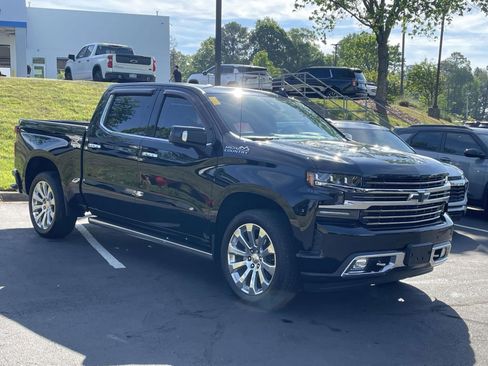Used 2020 Chevrolet Silverado 1500 High Country w/ Technology Package image 3