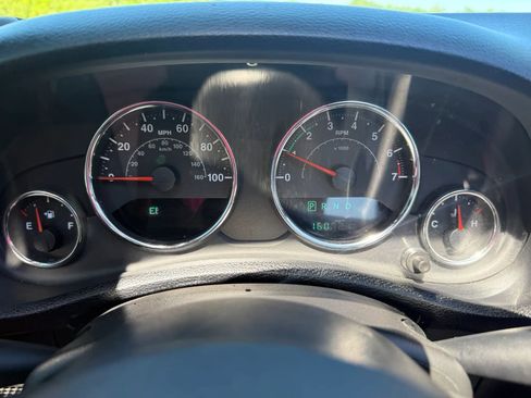 Used 2017 Jeep Wrangler Unlimited Sport AWD/4WD image 16