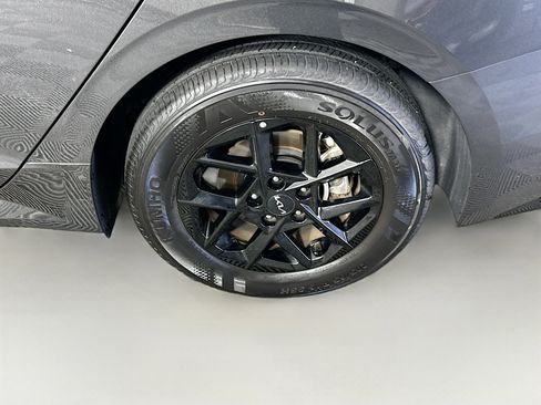 Used 2025 Kia K5 LXS image 11