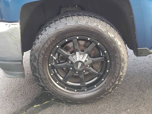 Used 2018 Chevrolet Silverado 1500 LT w/ All Star Edition image 16