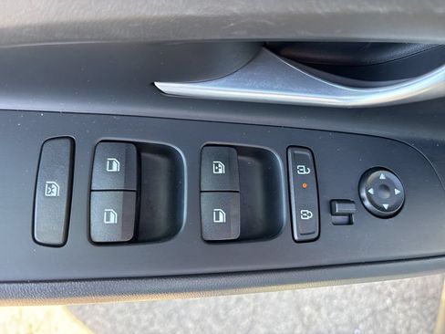 Used 2024 Hyundai Elantra SEL FWD image 19