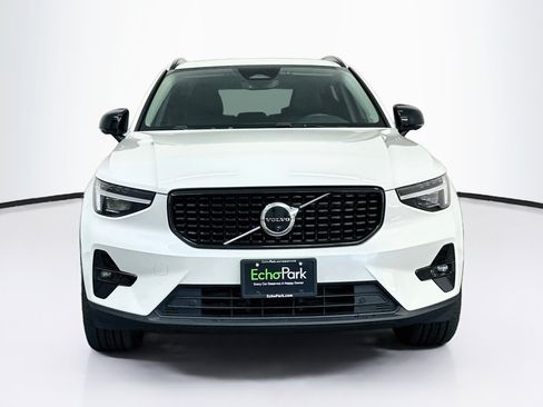Used 2023 Volvo XC40 B5 Ultimate w/ Protection Package Premier AWD/4WD image 2
