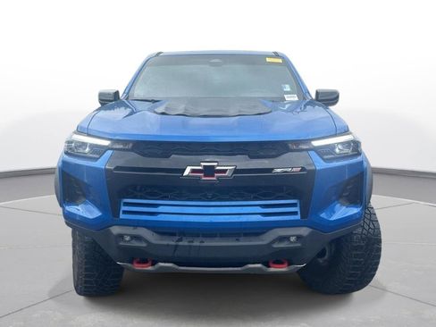 Used 2024 Chevrolet Colorado ZR2 w/ ZR2 Convenience Package III AWD/4WD image 3