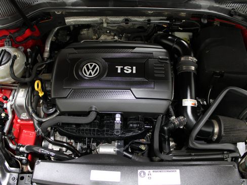 Used 2017 Volkswagen Golf S FWD image 37