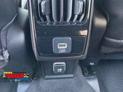 Used 2023 Jeep Compass Trailhawk AWD/4WD image 26