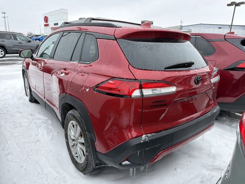 Used 2022 Toyota Corolla Cross LE w/ Black Badges Package (TMS) image 5