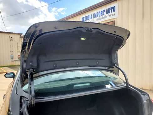 Used 2021 Toyota Corolla LE FWD image 52