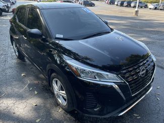 Used 2024 Nissan Kicks S image 1