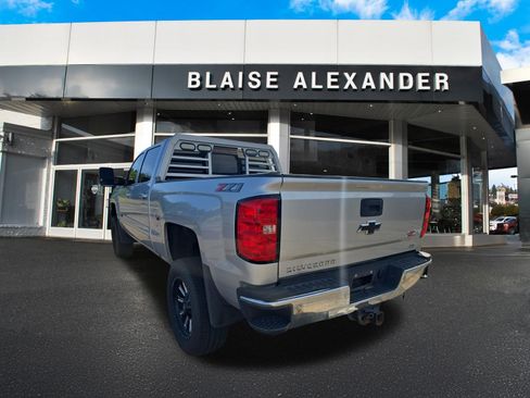 Used 2019 Chevrolet Silverado 2500 LTZ w/ Vortec Plus Package AWD/4WD image 6