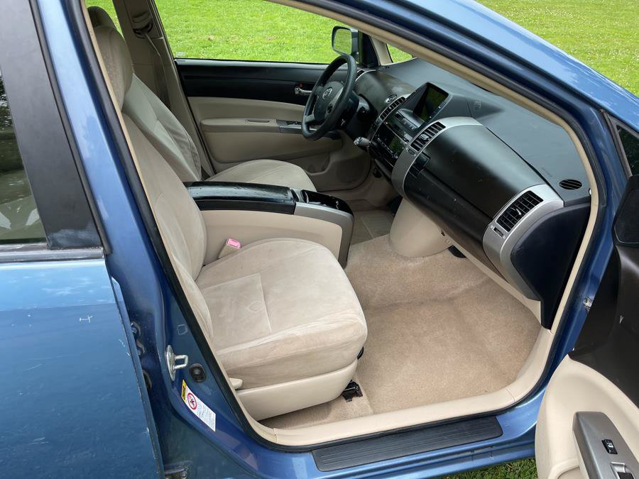 Used 2005 Toyota Prius w/ Pkg 3 FWD image 30