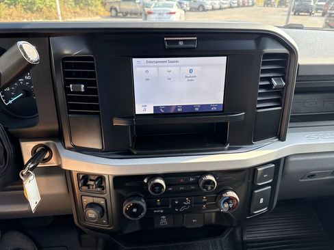 New 2026 Ford F250 XL image 19