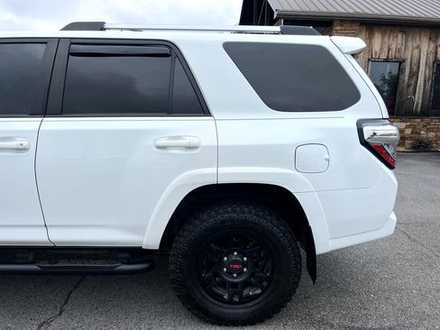 Used 2021 Toyota 4Runner SR5 image 34