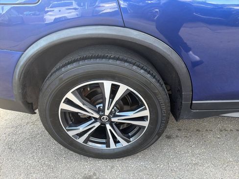 Used 2020 Nissan Rogue SV w/ Premium Package AWD/4WD image 5