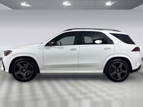 Used 2025 Mercedes-Benz GLE 450 4MATIC image 2