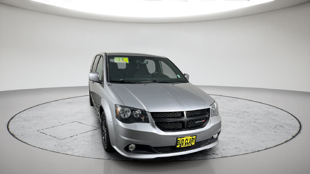 Used 2018 Dodge Grand Caravan SE FWD image 4