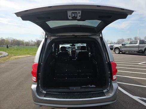 Used 2019 Dodge Grand Caravan GT FWD image 11